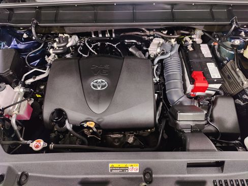 Used 2022 Toyota Highlander XLE image 34