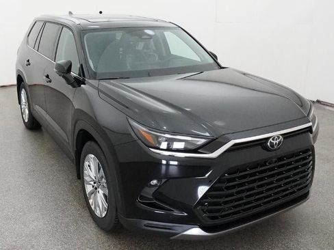 New 2026 Toyota Grand Highlander Platinum image 14