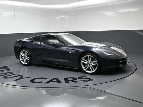 Used 2014 Chevrolet Corvette Stingray Coupe RWD image 2