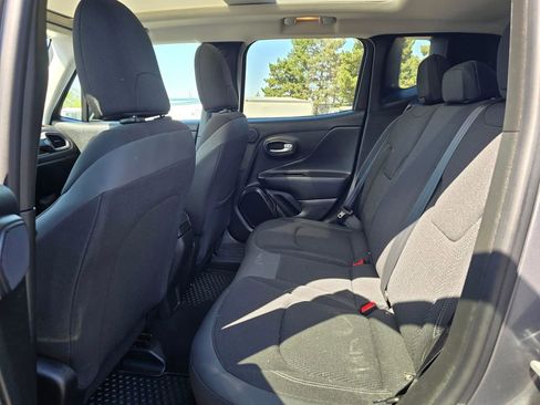 Used 2023 Jeep Renegade Latitude w/ Sun/Sound Group AWD/4WD image 12
