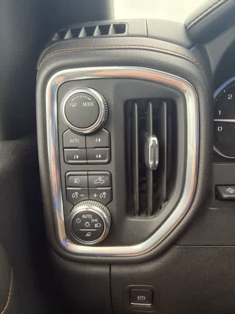 Used 2022 GMC Sierra 2500 AT4 w/ AT4 Premium Plus Package AWD/4WD image 20