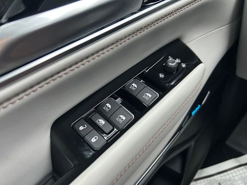 New 2026 Jeep Grand Wagoneer Summit w/ Premium Group III AWD/4WD image 20