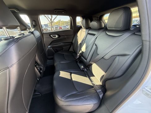 New 2026 Jeep Compass Latitude image 16