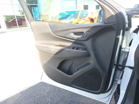 Used 2024 Chevrolet Equinox RS AWD/4WD image 14