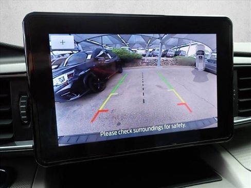 Certified 2023 Ford Explorer XLT w/ Equipment Group 202A AWD/4WD image 25