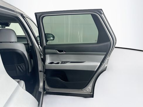 Used 2024 Hyundai Palisade SEL FWD image 33