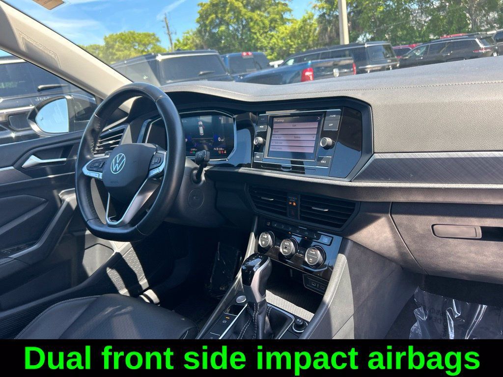 Used 2024 Volkswagen Jetta SE FWD image 23