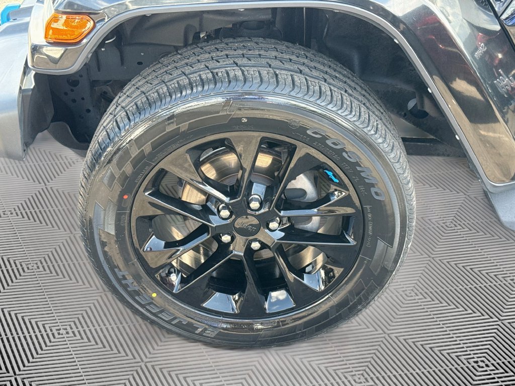 Certified 2023 Jeep Wrangler Unlimited Sahara AWD/4WD image 35