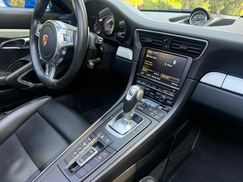 Used 2015 Porsche 911 Targa 4S w/ Sport Chrono Package AWD/4WD image 27