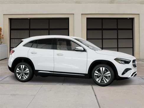 New 2025 Mercedes-Benz GLA 250 image 38
