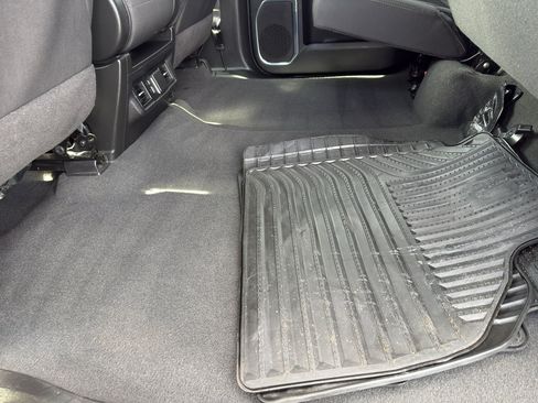 Certified 2025 Chevrolet Silverado 1500 LT AWD/4WD image 35