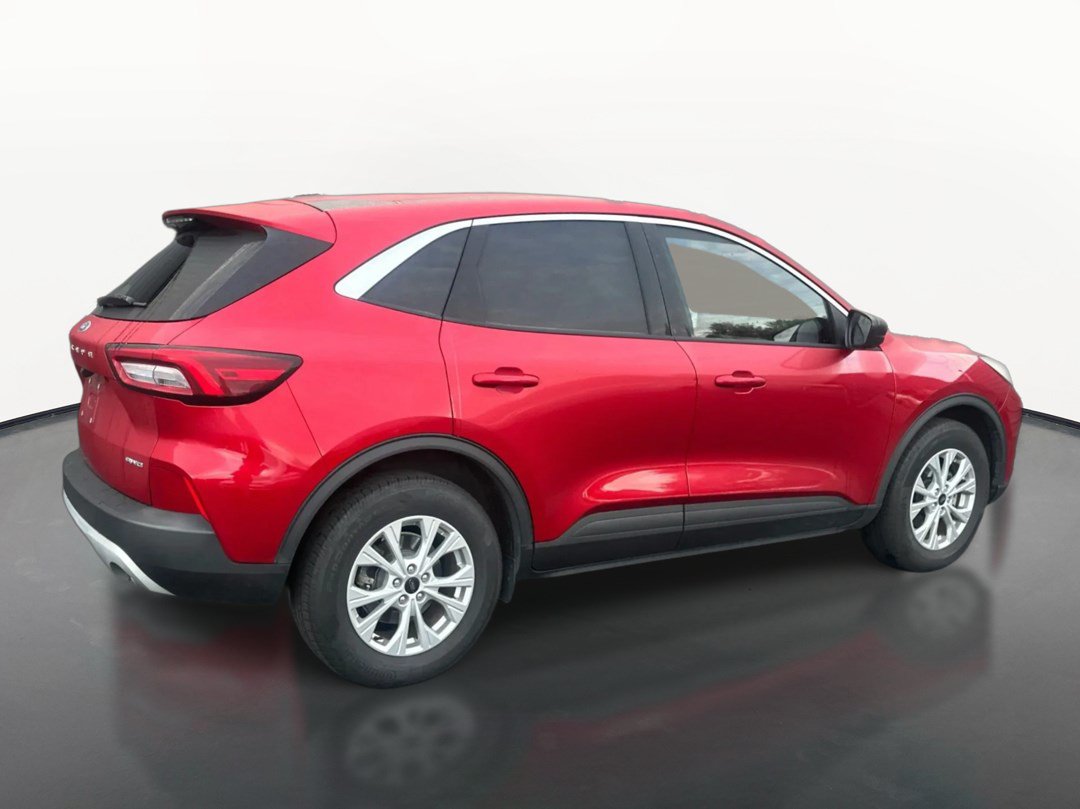 Used 2023 Ford Escape Active AWD/4WD image 3