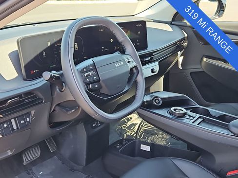 Used 2025 Kia EV6 Light w/ Light LR Technology Package RWD image 10