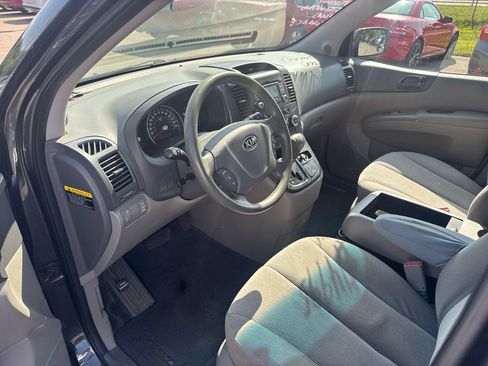 Used 2014 Kia Sedona LX FWD image 9