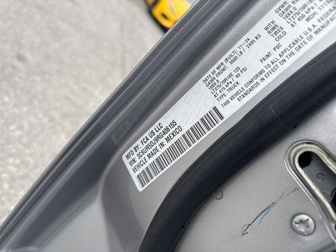 Used 2024 RAM 2500 Big Horn w/ Bed Utility Group image 36