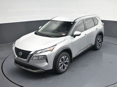 Used 2023 Nissan Rogue SV image 44
