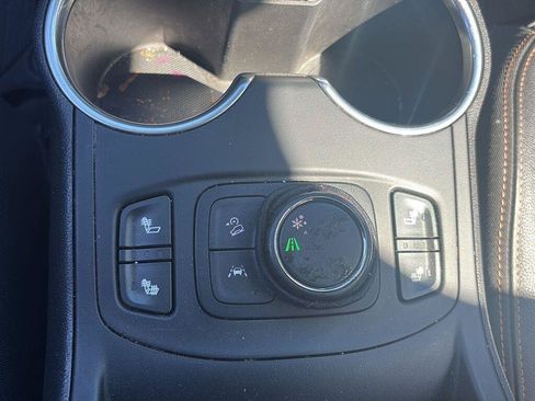 Used 2020 GMC Terrain SLT w/ Preferred Package FWD image 16