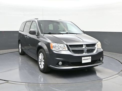 Used 2020 Dodge Grand Caravan SXT FWD image 21