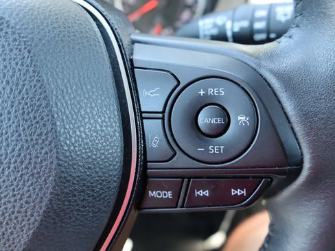 Used 2021 Toyota RAV4 XLE Premium FWD image 21