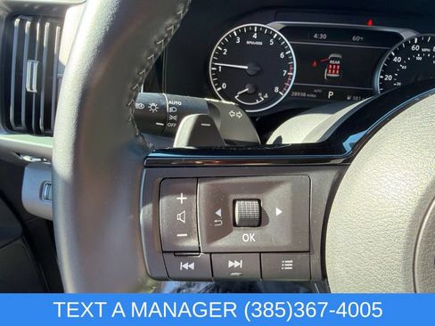 Used 2025 Nissan Pathfinder SL AWD/4WD image 27
