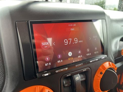 Used 2012 Jeep Wrangler Unlimited Sport AWD/4WD image 38