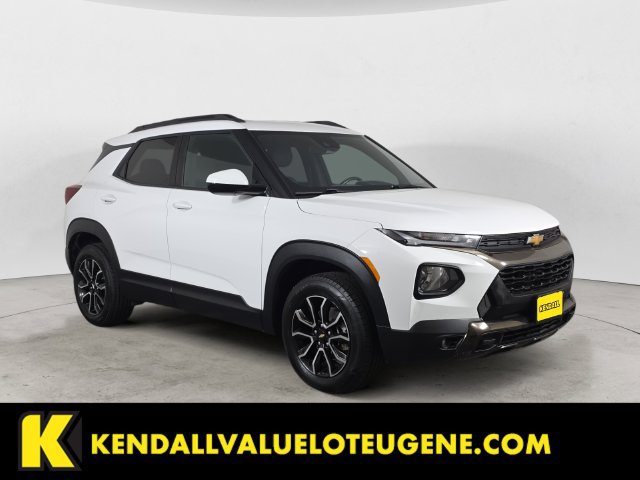 Used 2023 Chevrolet TrailBlazer ACTIV w/ Sun and Liftgate Package AWD/4WD image 3