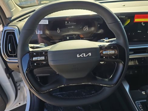 New 2026 Kia Sorento LX image 32