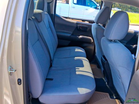 Used 2019 Toyota Tacoma SR5 RWD image 13