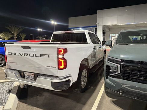 Used 2021 Chevrolet Silverado 1500 Custom image 8