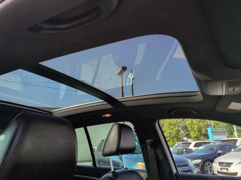 Used 2015 Volkswagen Tiguan R-Line image 12