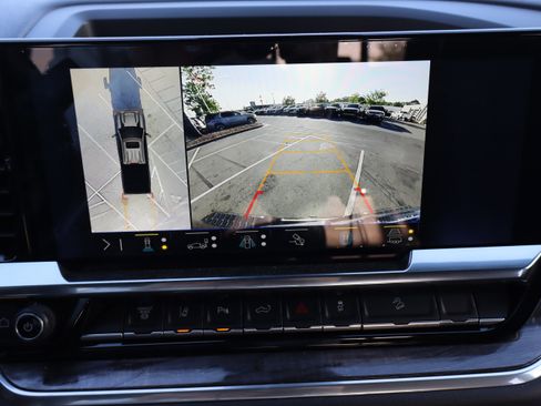 Used 2025 Chevrolet Silverado 2500 LTZ w/ LTZ Plus Package image 29