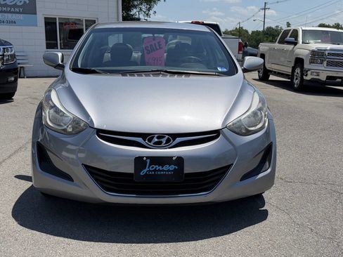 Used 2016 Hyundai Elantra SE FWD image 3