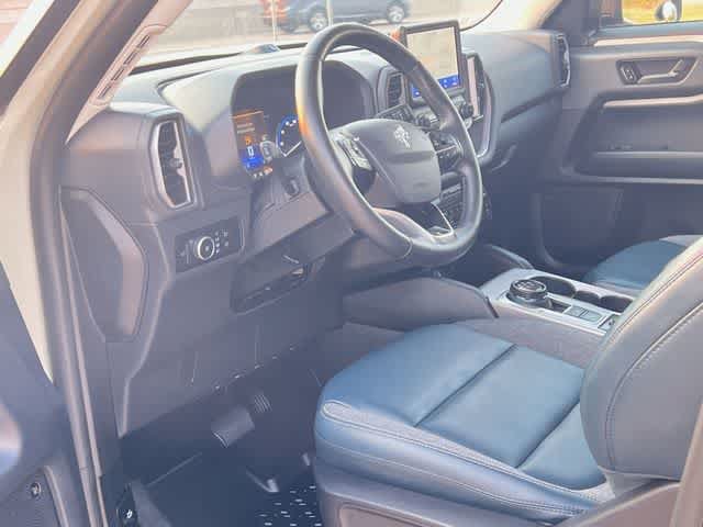 Used 2024 Ford Bronco Sport Outer Banks w/ Tech Package AWD/4WD image 3