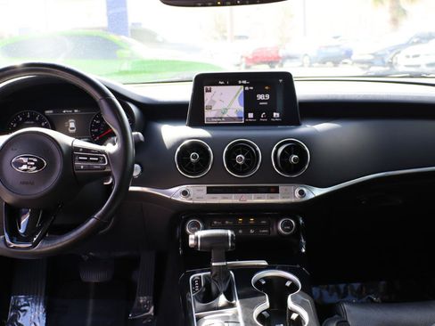 Used 2018 Kia Stinger Premium RWD image 29