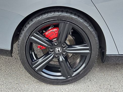 Used 2024 Honda Accord Sport image 7