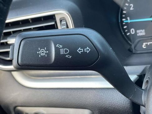 Used 2022 Ford Explorer XLT w/ Equipment Group 202A RWD image 23