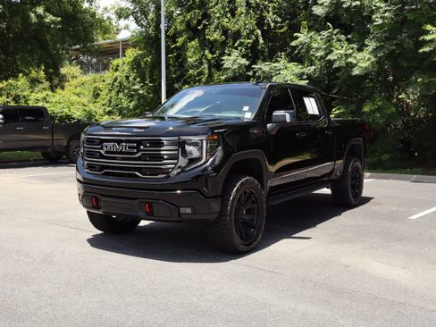 Used 2026 GMC Sierra 1500 AT4 w/ AT4 Premium Package AWD/4WD image 9