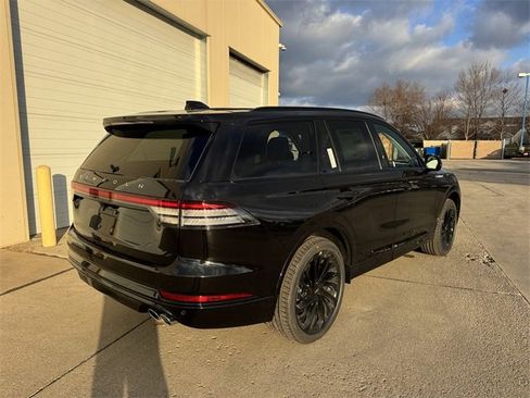 New 2026 Lincoln Aviator Reserve w/ Jet Appearance Package image 9