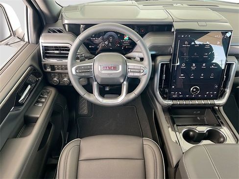New 2026 GMC Yukon XL Elevation image 16