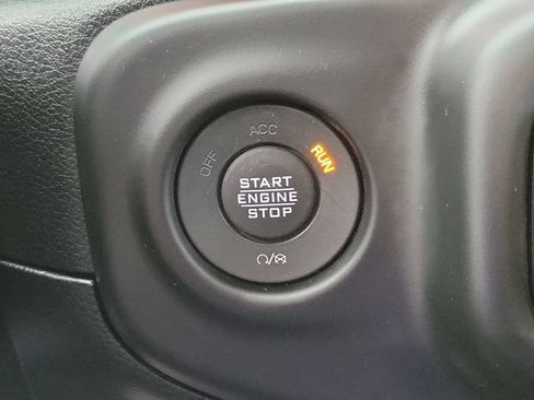 Used 2021 Jeep Wrangler Unlimited Rubicon w/ Dual Top Group AWD/4WD image 29