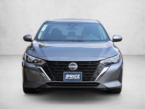 Used 2024 Nissan Sentra SV FWD image 2