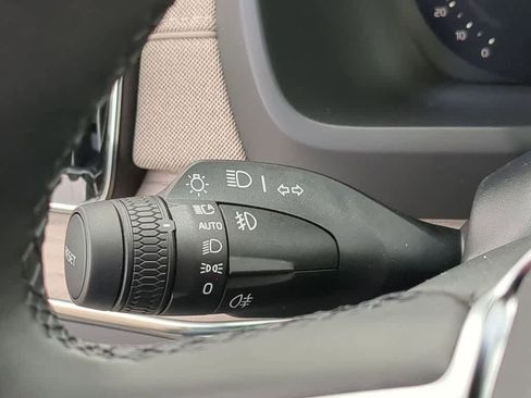 New 2026 Volvo XC90 B6 Plus w/ Protection Package Premier image 25