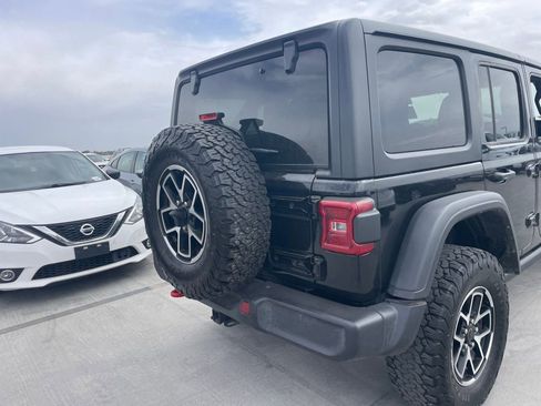 Used 2025 Jeep Wrangler Unlimited Rubicon image 4