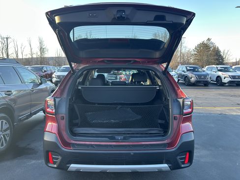 Used 2022 Subaru Outback Limited image 8