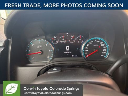 Used 2017 GMC Yukon XL SLT w/ Open Road Package AWD/4WD image 15