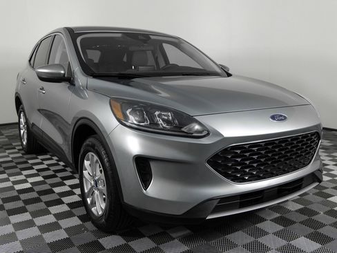 Used 2021 Ford Escape SE image 10