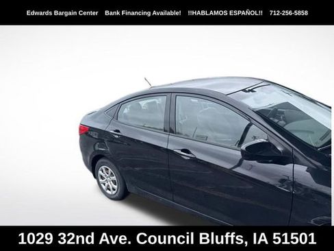 Used 2013 Hyundai Accent GLS image 3
