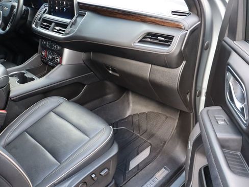 Used 2023 Chevrolet Suburban Premier image 56