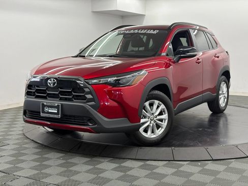 Used 2026 Toyota Corolla Cross LE FWD image 3