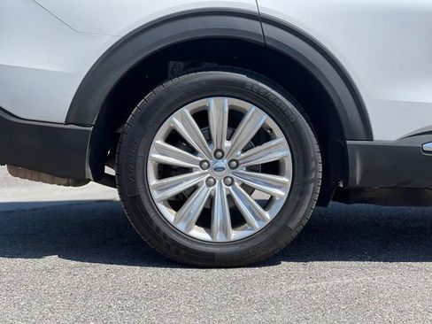 Used 2022 Ford Explorer Limited AWD/4WD image 9